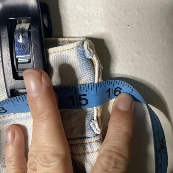 American Eagle Acid Wash Distressed High Rise Mom Jean 100% Cotton Size 6 - Picture 10 of 12